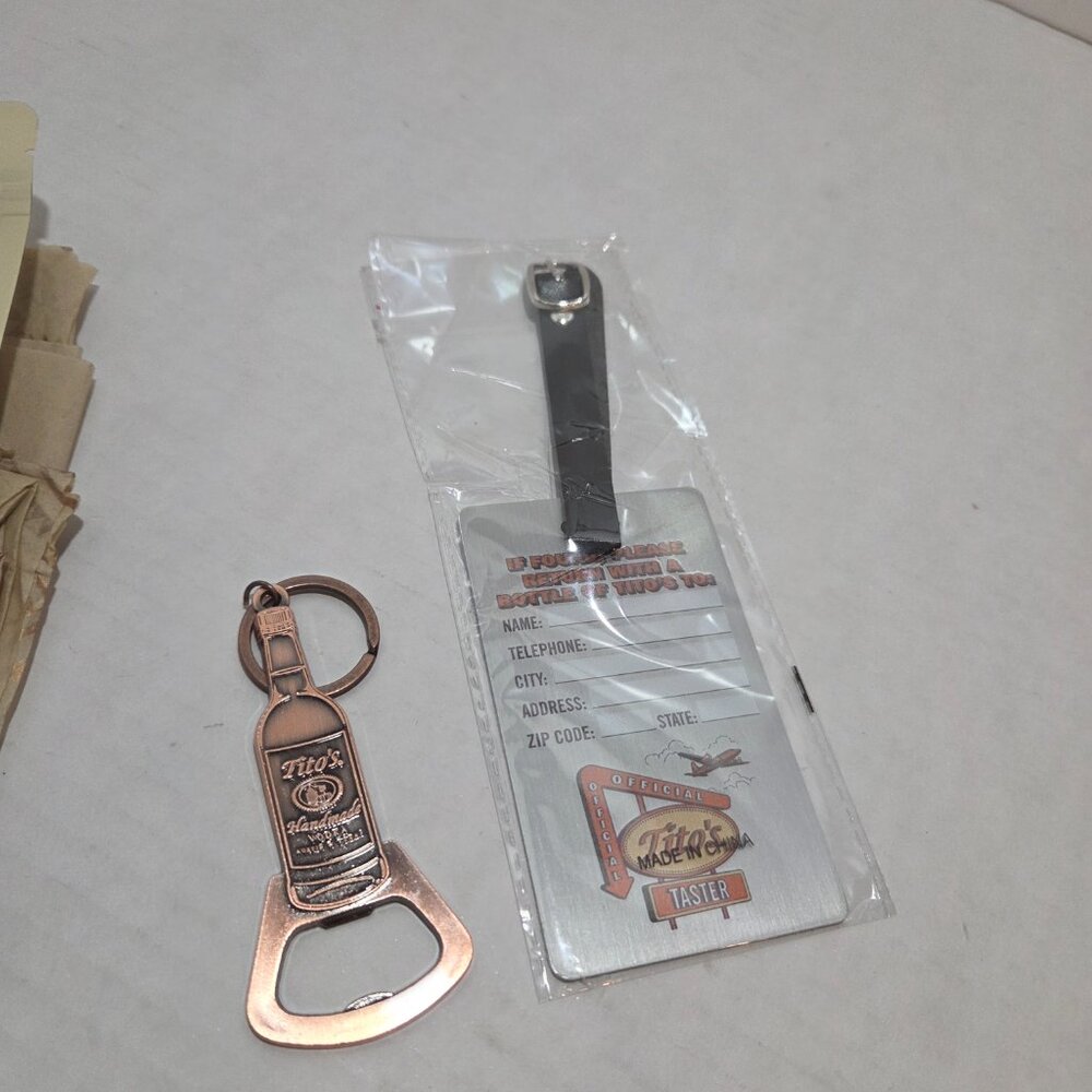Tito's Handmade vodka accessories and Makers Mark puzzle - Picture 10 of 10